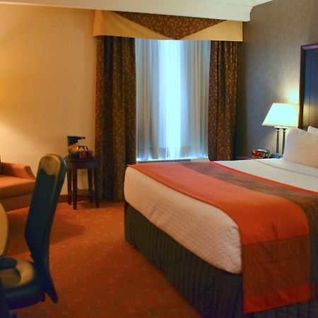Hamilton Plaza Hotel And Conference Centre المظهر الخارجي الصورة